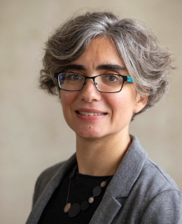 portrait of Hannah Teicher