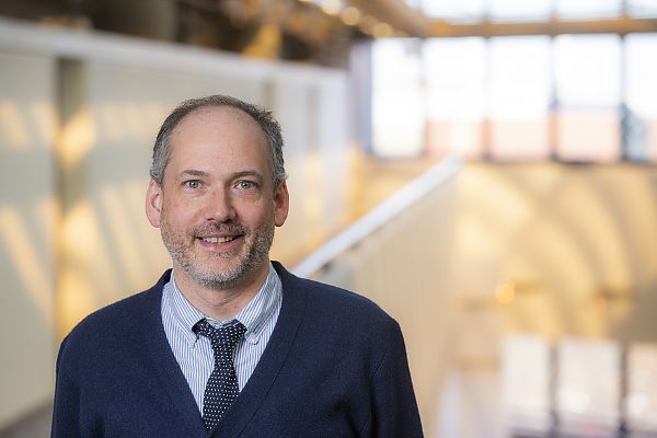 portrait of Carlton Basmajian