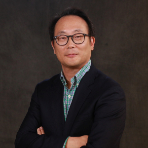 portrait of Bumseok Chun