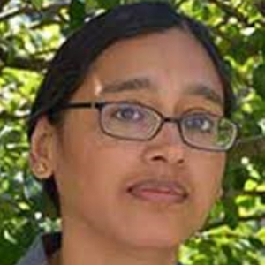 portrait of Sumeeta Srinivasan