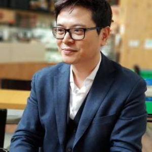 portrait of JiYoung Park