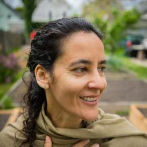 portrait of Samina Raja