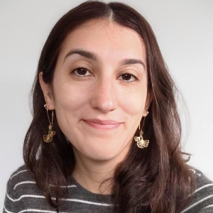 portrait of Holly Caggiano