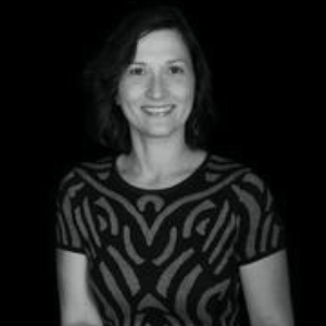 portrait of Leah Hollstein