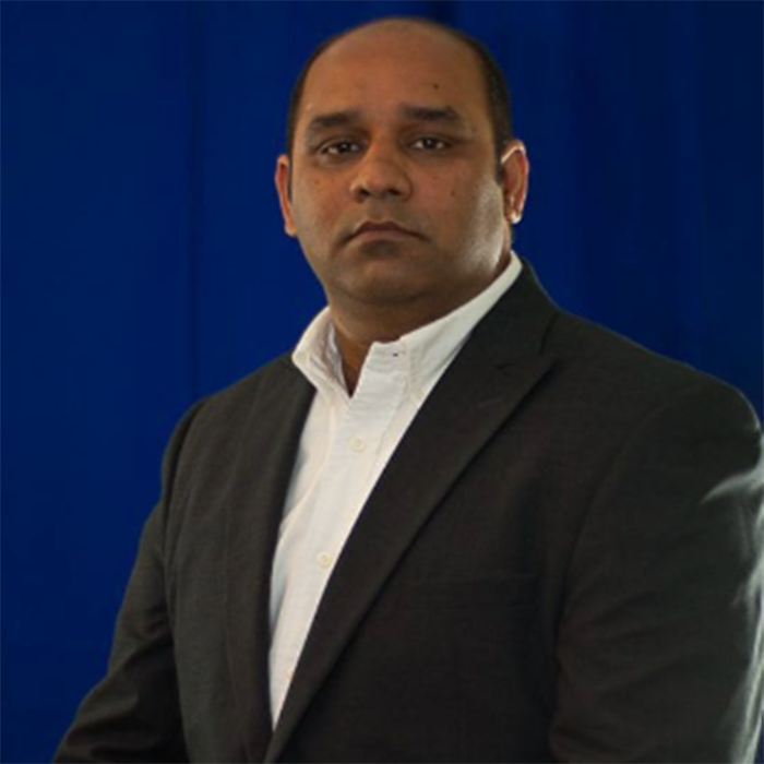 portrait of Aaron Golub