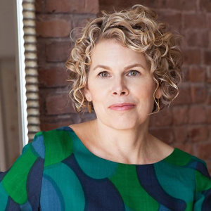 portrait of Lisa Servon