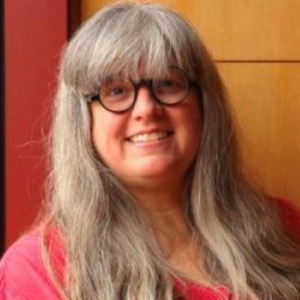 portrait of Lisa Schweitzer