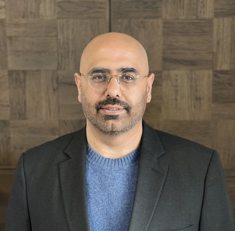 portrait of Himanshu Grover