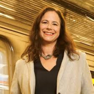 portrait of Sarah Kaufman