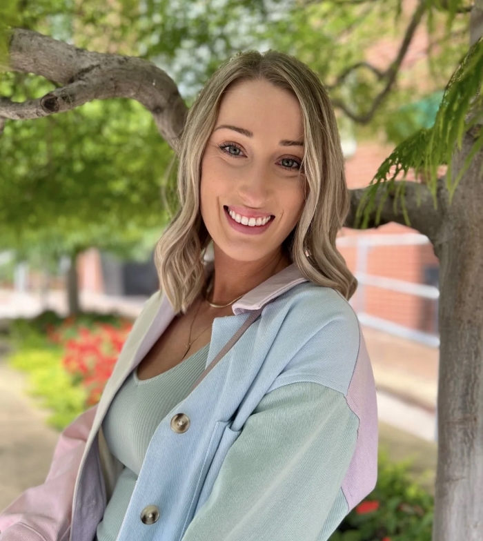 portrait of Kayleigh Swanson