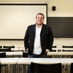 portrait of Ryan Devlin