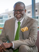 portrait of Roland Anglin