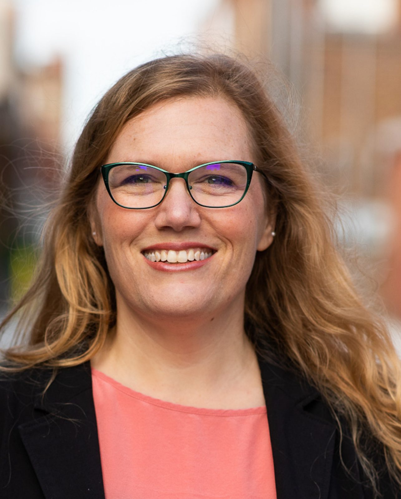 portrait of Dara Wald